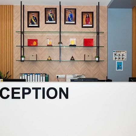 Cel Hotel Скудай Екстериор снимка