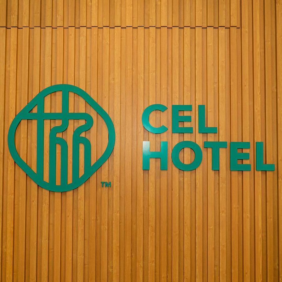 Cel Hotel Скудай Екстериор снимка