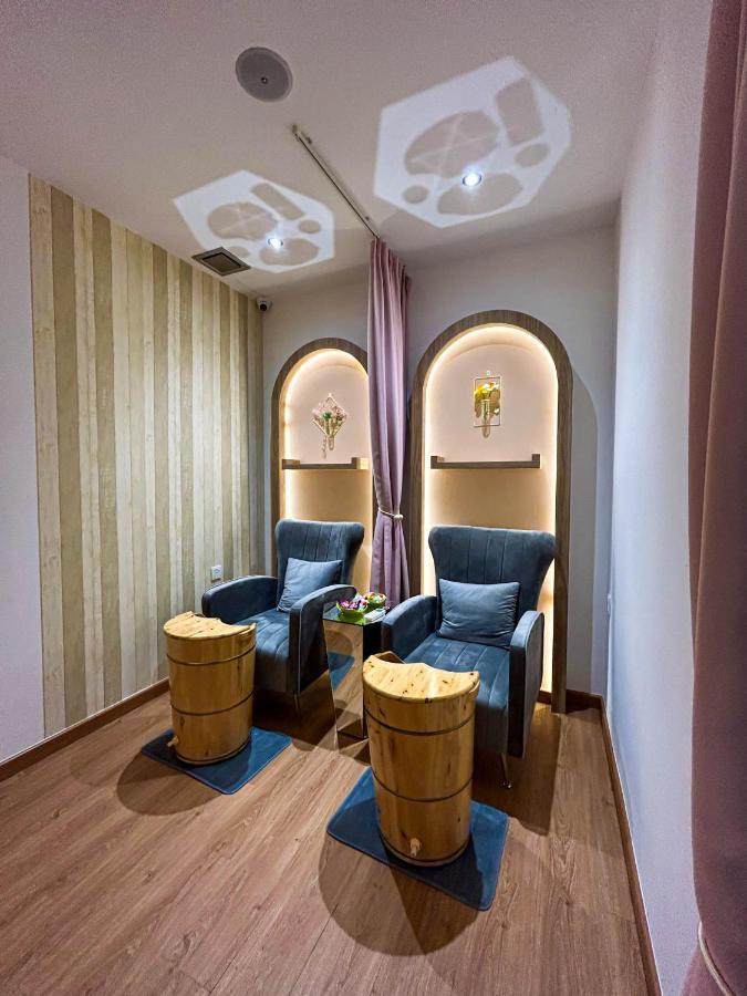 Cel Hotel Скудай Екстериор снимка