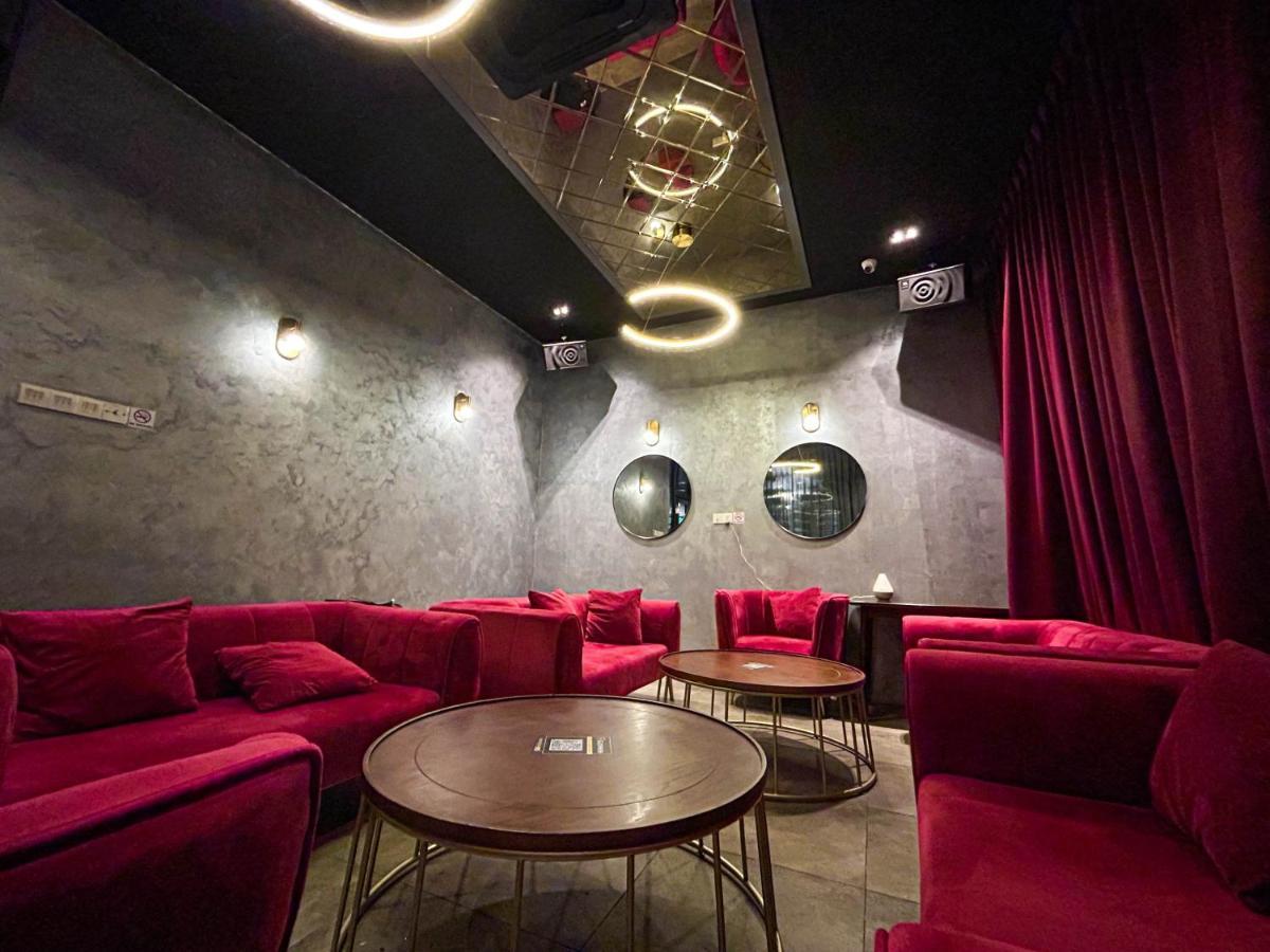 Cel Hotel Скудай Екстериор снимка